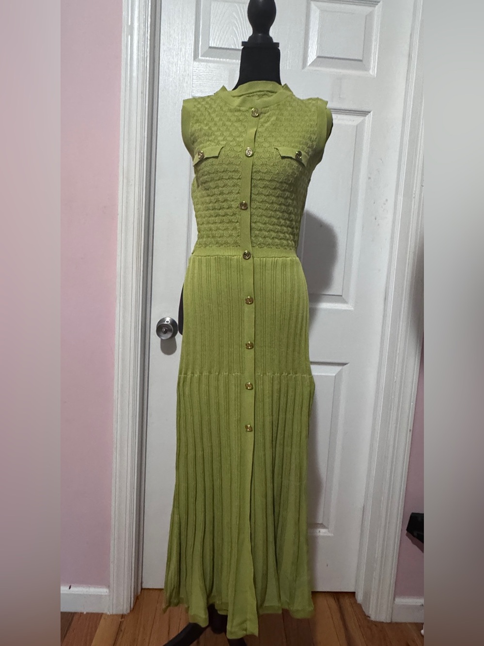 SHEIN Sleeveless Button-Front Maxi Dress in Lime Green